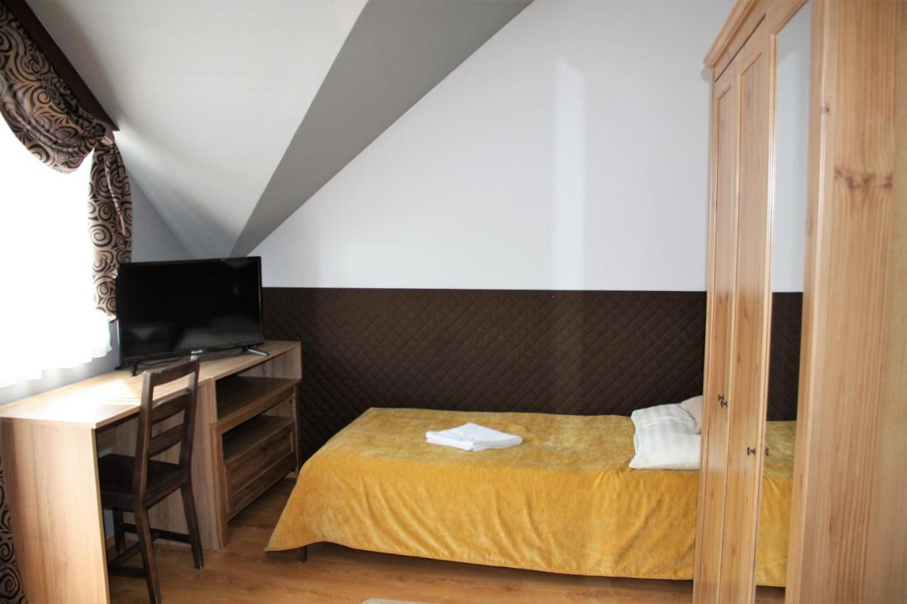 Rembrandt Vendégház Kisbér Exterior foto