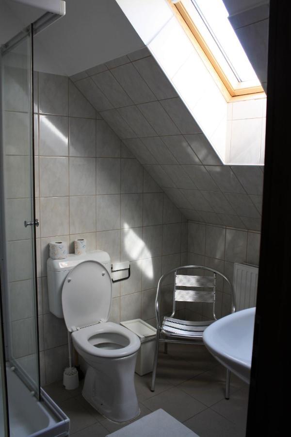 Rembrandt Vendégház Kisbér Exterior foto